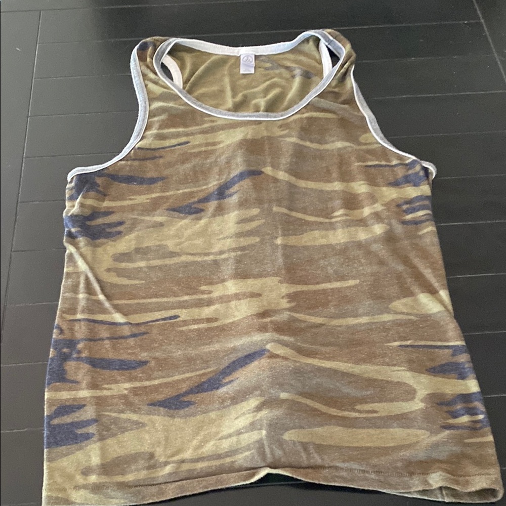 Alternative men’s camo tank top, size XL